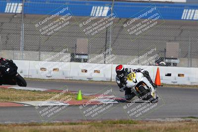 media/Nov-26-2022-Fastrack Riders (Sat) [[b001e85eef]]/Level 3/Session 3 Outside Turn 9/